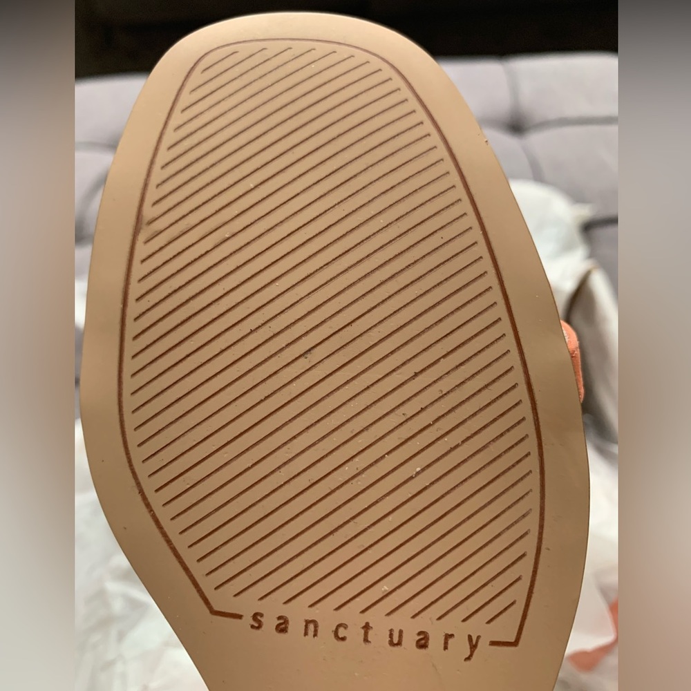 Sanctuary beautiful coral wedge heels 2” hight gently use size 8M - Picture 7 of 9